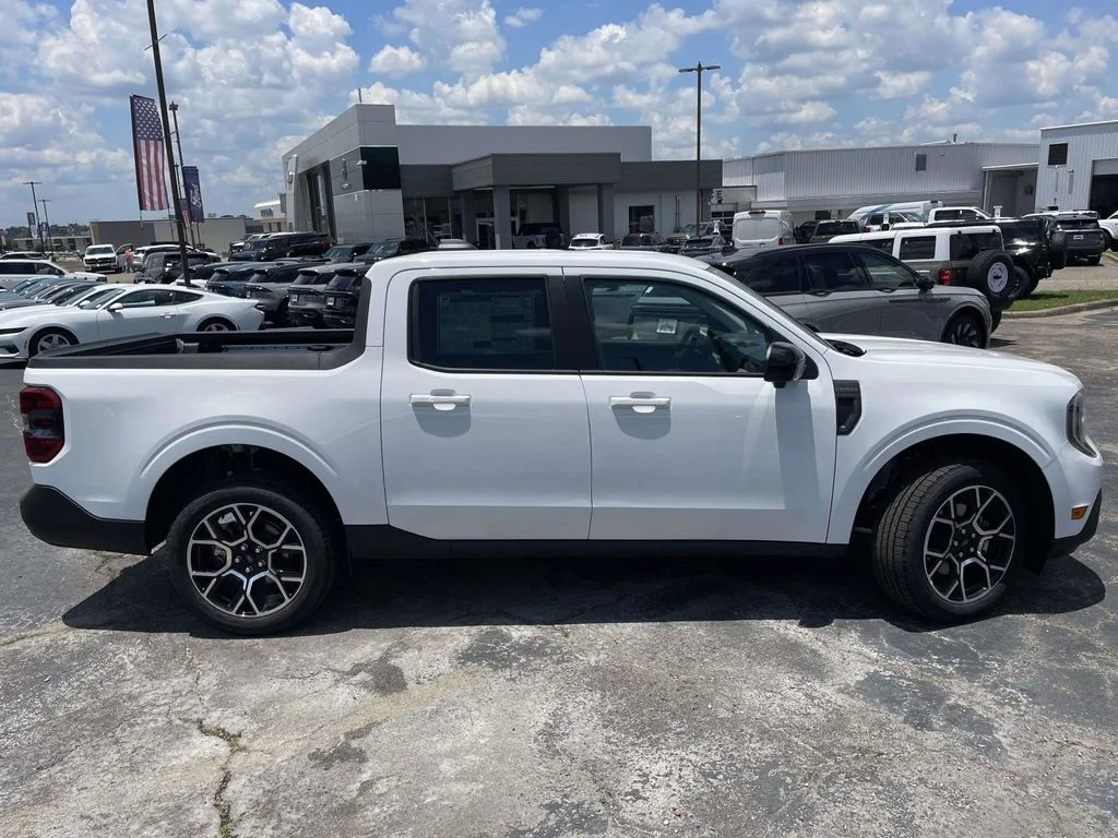 New 2026 Oxford White Ford Lariat® image 2