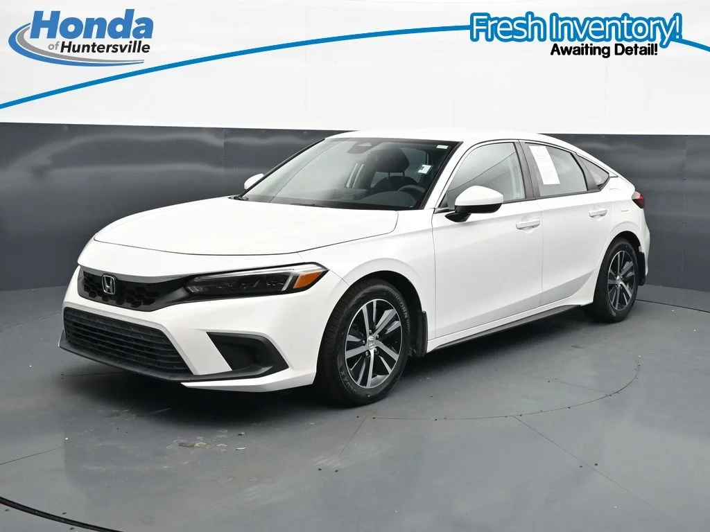Used 2024 Platinum White Pearl Honda 2.0L LX image 4