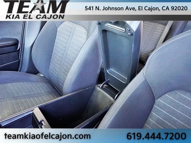 Used 2025 White Kia LXS image 34