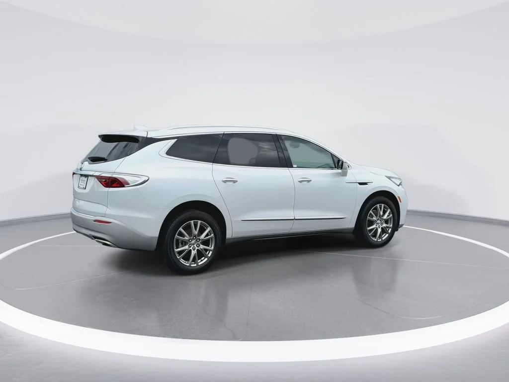 Used 2023 White Buick Essence image 8