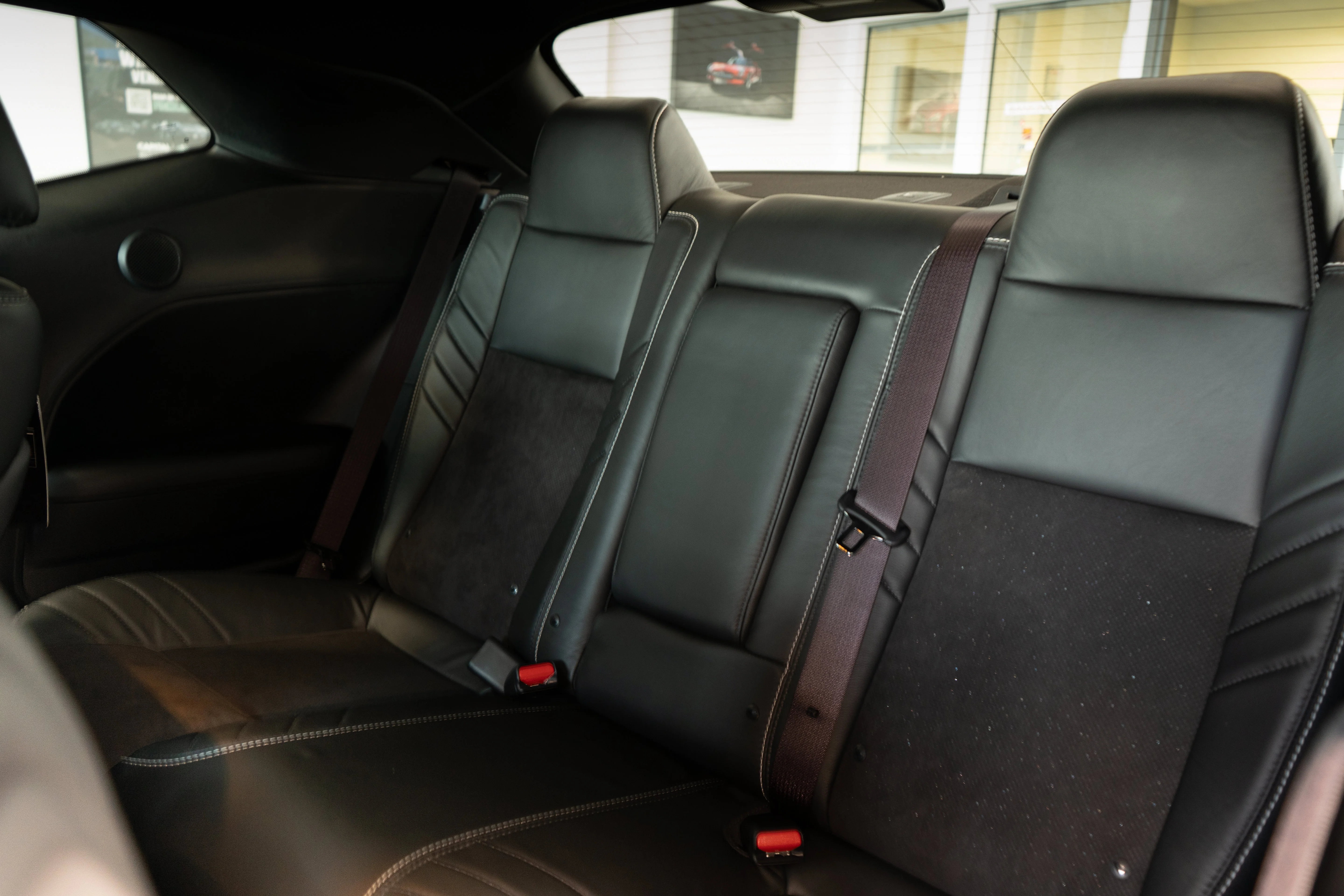 Used 2023 White Knuckle Dodge SRT Hellcat Jailbreak*NO LUX TAX! | 717HP!! | Only 233KM! | Cooled Alcantara Seats | Harman/Kardon image 11
