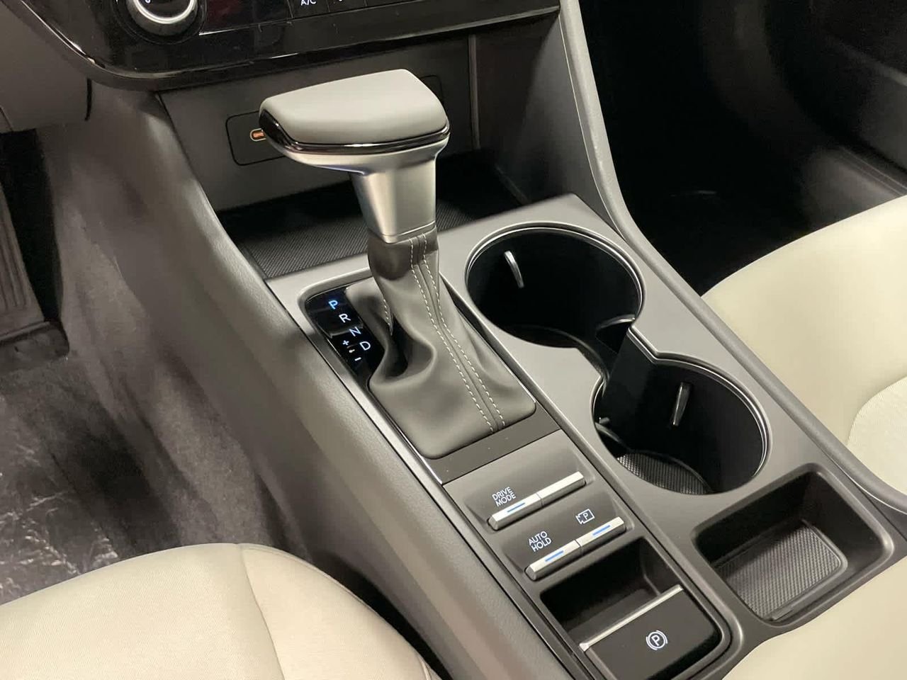 New 2026 Serenity White Hyundai SE image 33