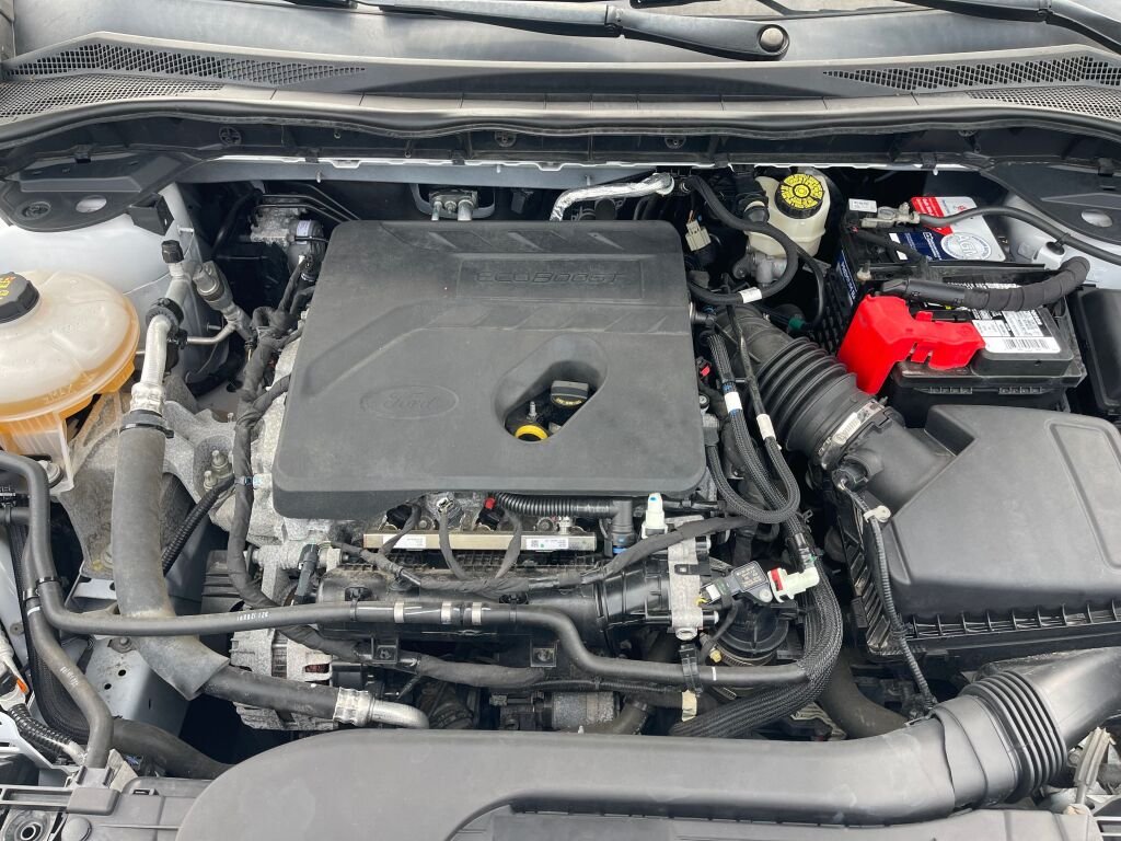 Used 2020 Oxford White Ford SE image 34
