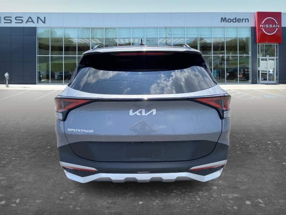 Used 2025 Everlasting Silver Kia EX image 6