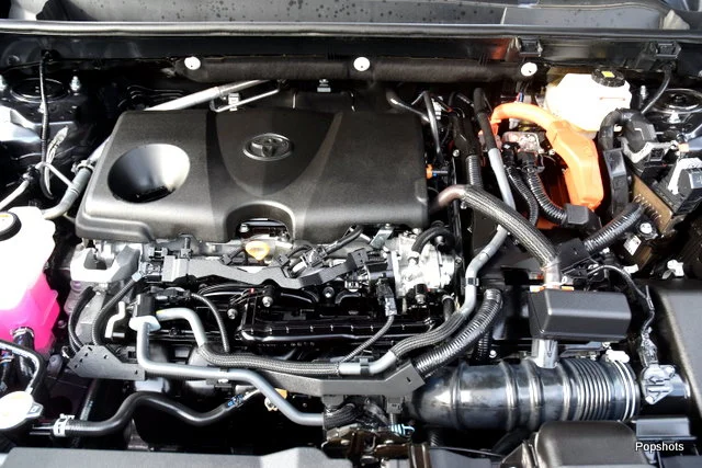 Used 2023 Magnetic Gray Metallic Toyota SE image 6