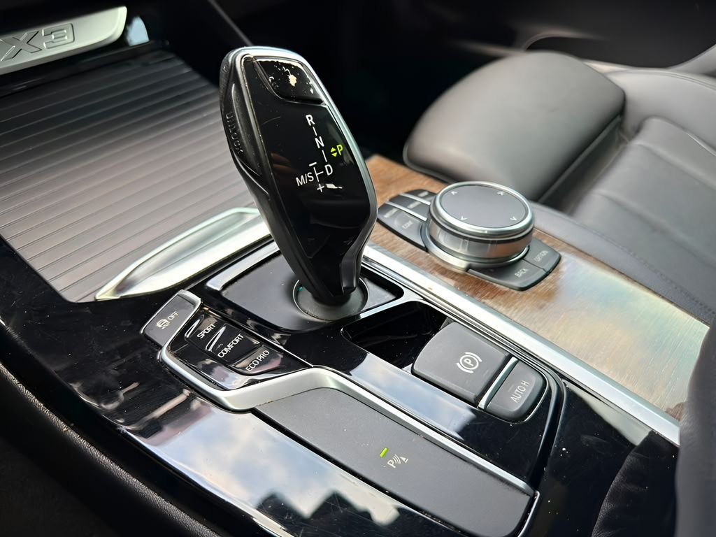 Used 2019 Black BMW sDrive30i image 19
