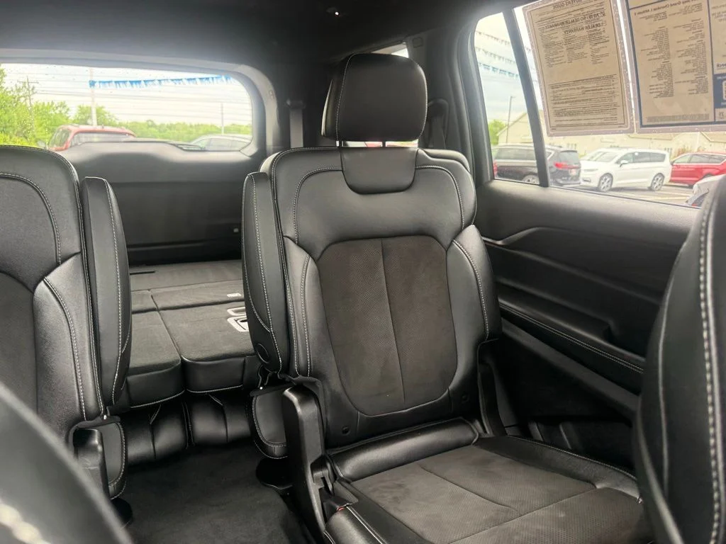 Used 2024 Black Jeep Altitude X image 59