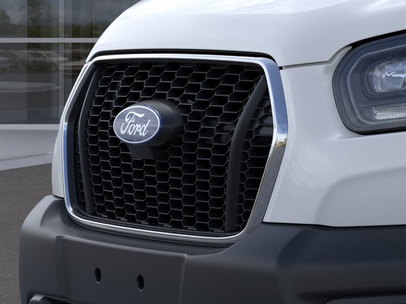 New 2026 Oxford White Ford Cargo Van image 38