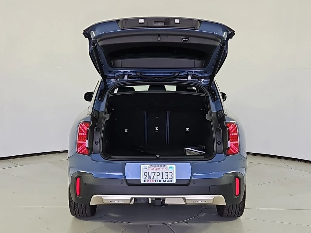 Used 2026 Blue MINI Iconic image 10
