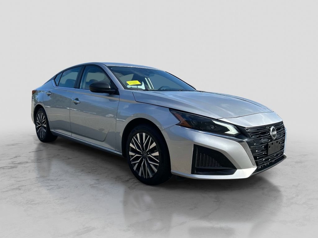 Used 2024 Silver Nissan 2.5 SV image 7