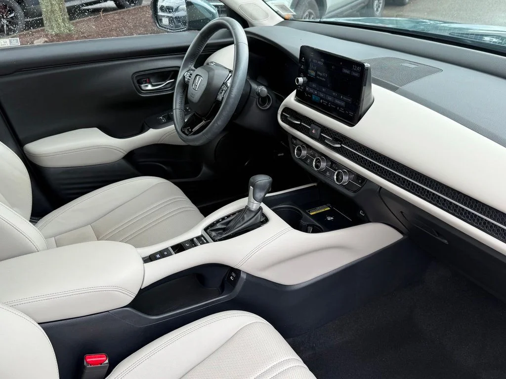 Used 2024  Honda EX-L image 30