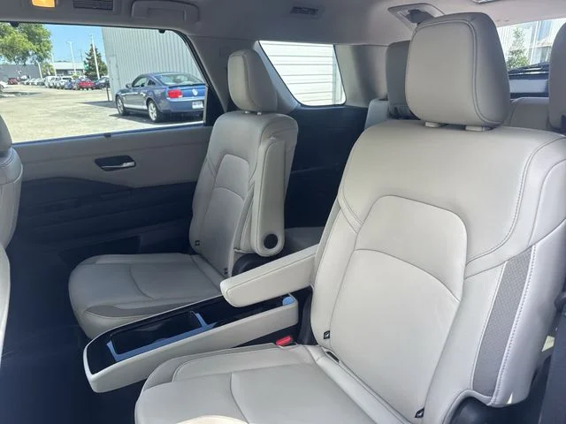 Used 2024 White Nissan SL image 16