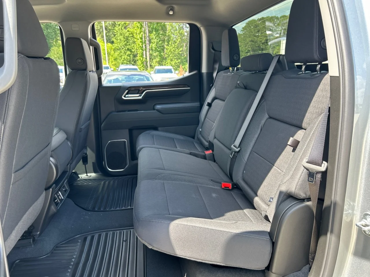 New 2026 Sterling Metallic GMC Elevation image 17