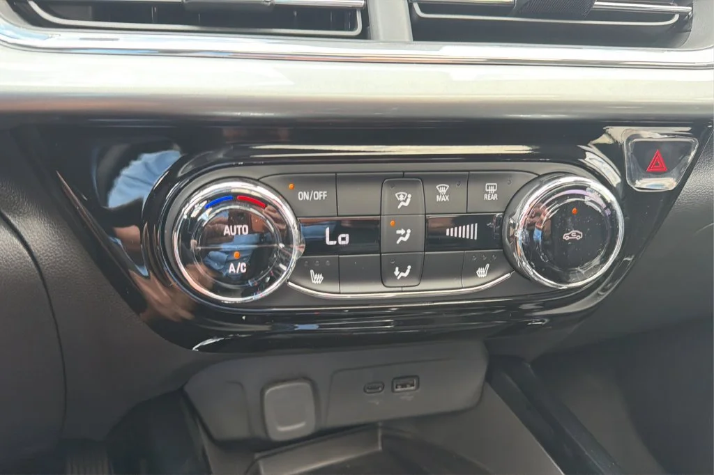 New 2026 Mosaic Black Metallic Chevrolet LT image 30