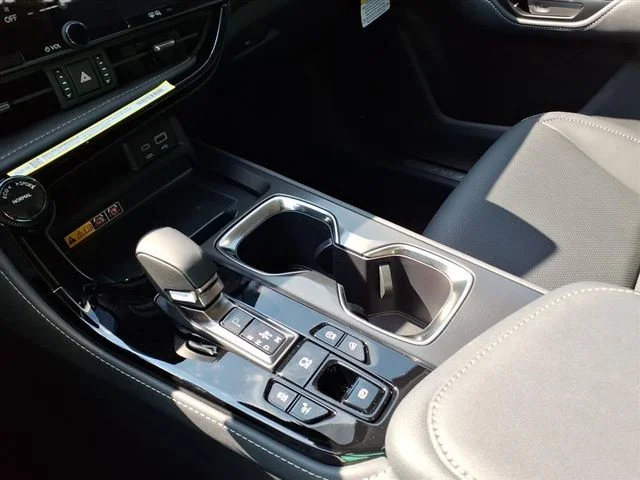 2025 Lexus NX 350 - Photo 13