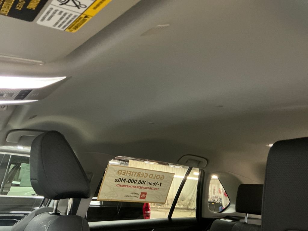 Certified Used 2025  Toyota XLE image 12