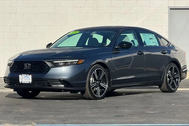 New 2026 Meteorite Gray Metallic Honda SE image 8