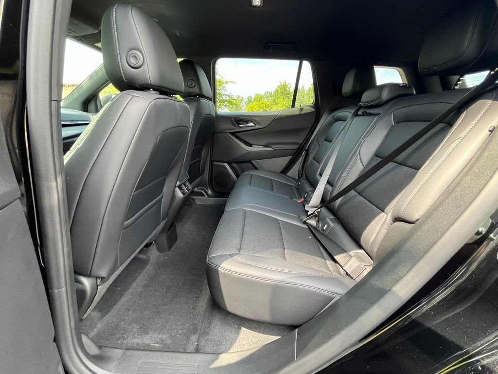 2027 Chevrolet Equinox LT - Photo 14