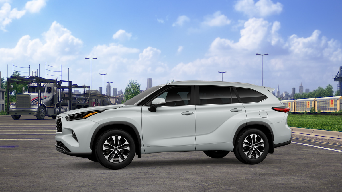 Certified Used 2026 WIND CHILL PEARL Toyota  image 35