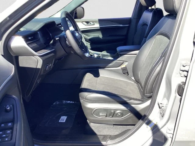 New 2027 Gray Jeep LAREDO ALTITUDE 4X4 image 10
