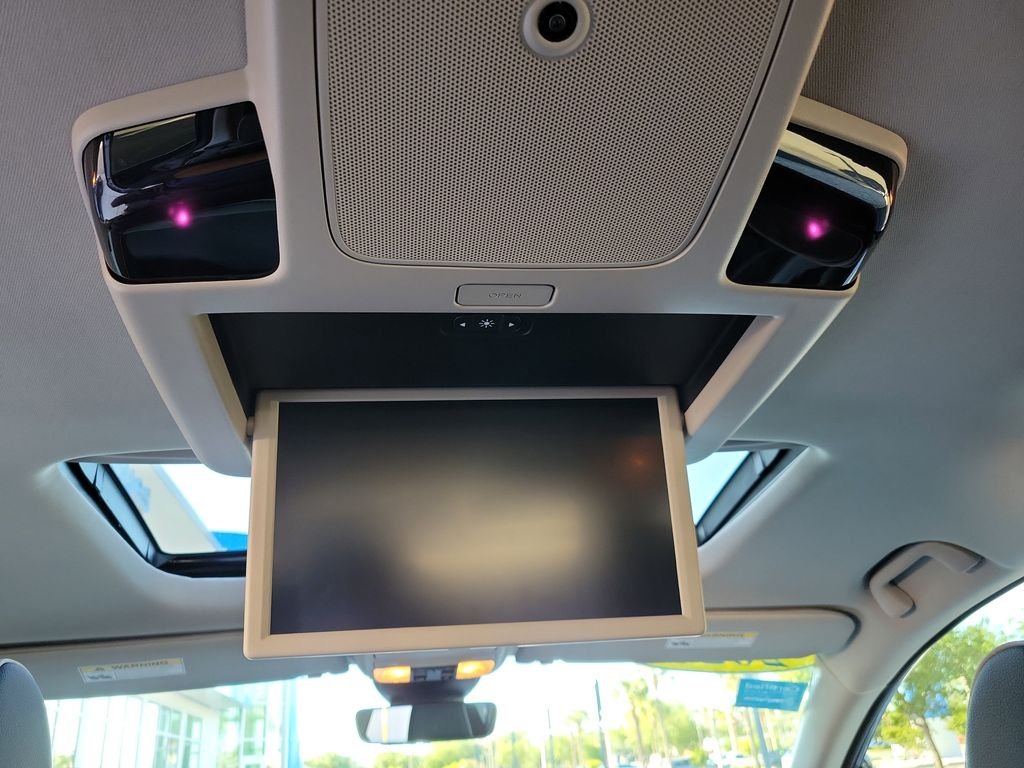 Used 2026 Silver Metallic Honda Touring image 18