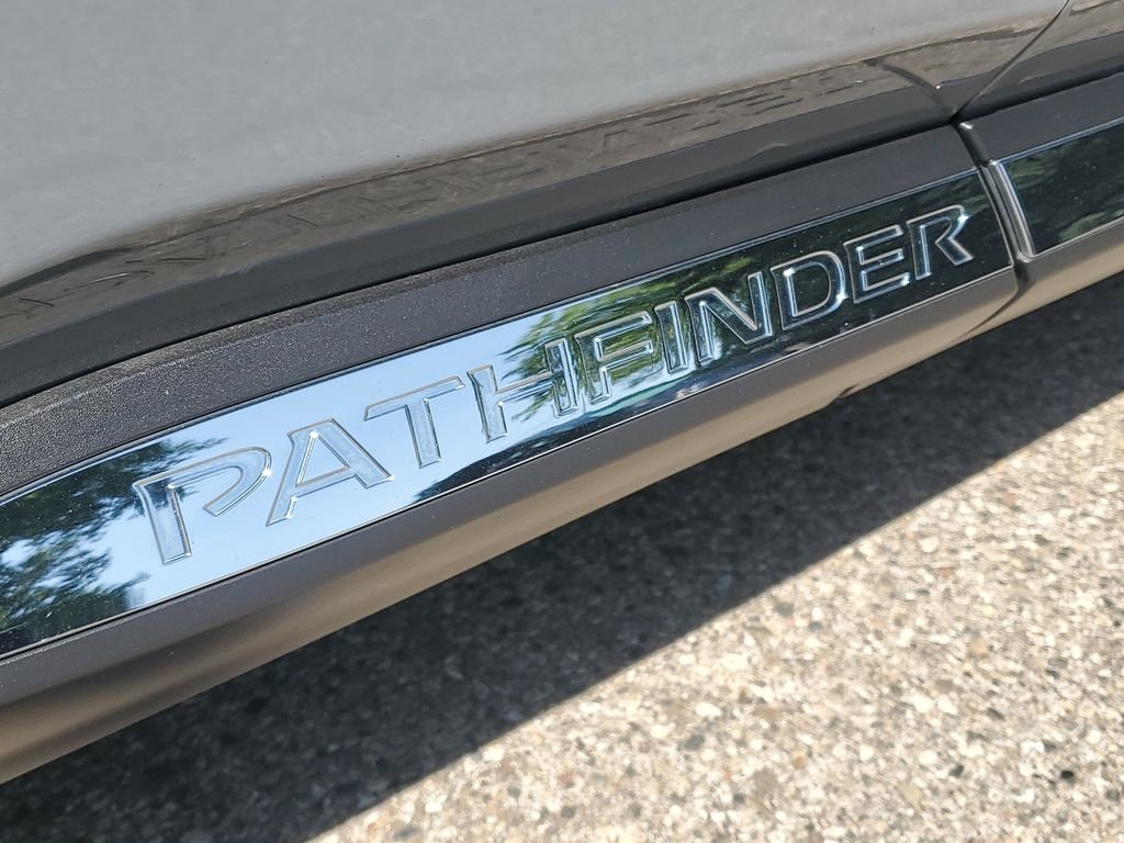 Used 2022 Solid Gray/Super Black Nissan Platinum image 6