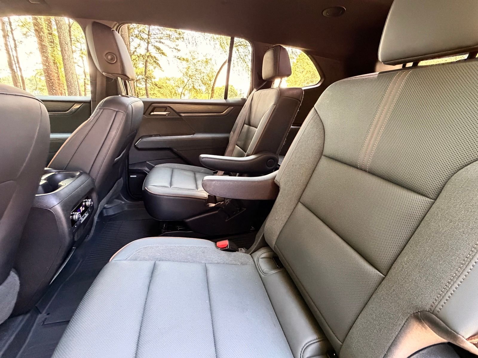 Used 2024 Ebony Twilight Metallic GMC AT4 image 13