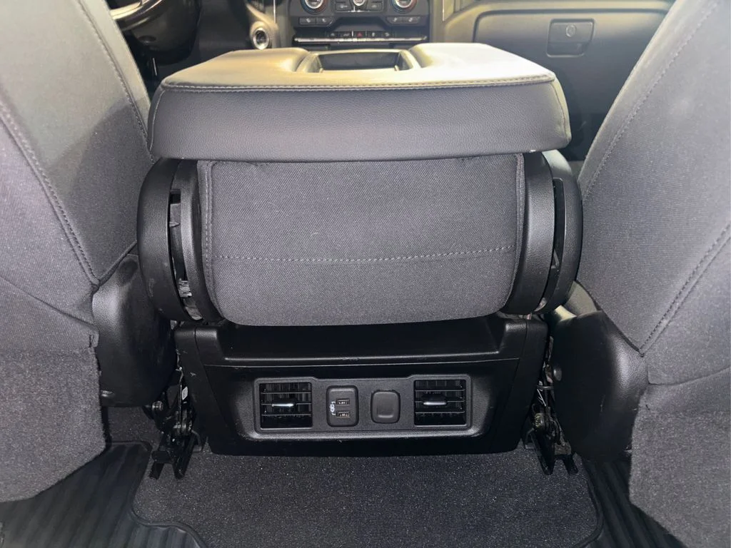 Used 2020 Shadow Gray Metallic Chevrolet LT image 33