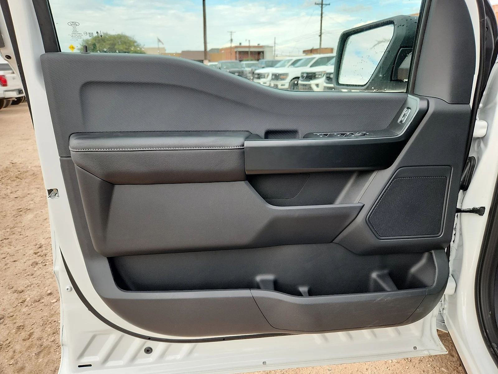 New 2026 Oxford White Ford STX image 14