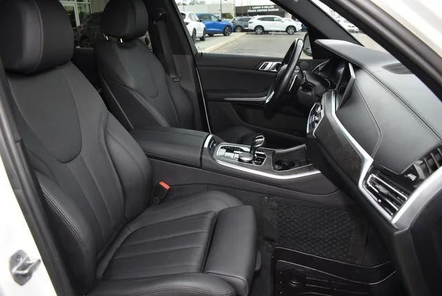 Used 2021 Alpine White BMW xDrive40i image 13