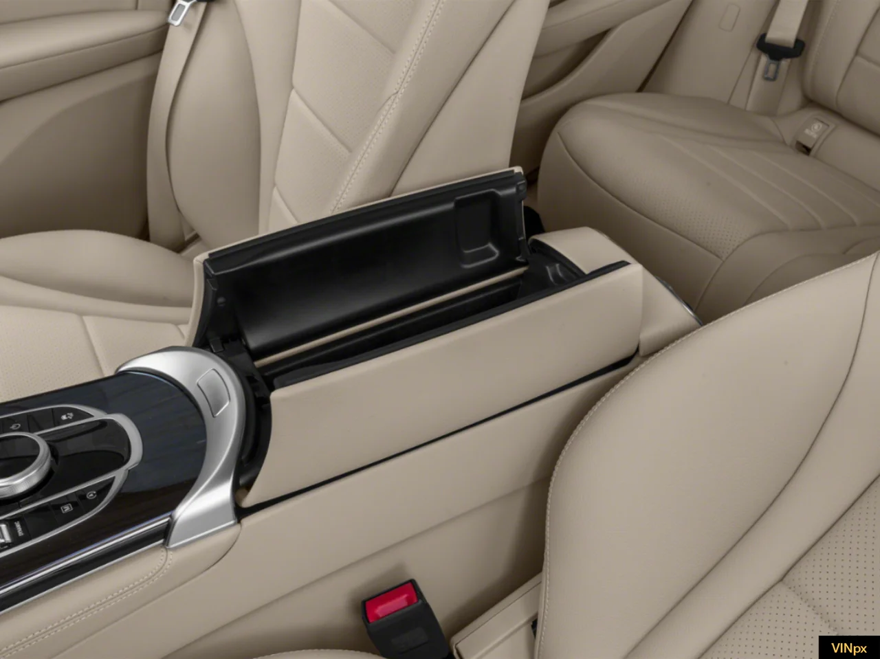 Used 2019 Black Mercedes-Benz 4MATIC® image 12