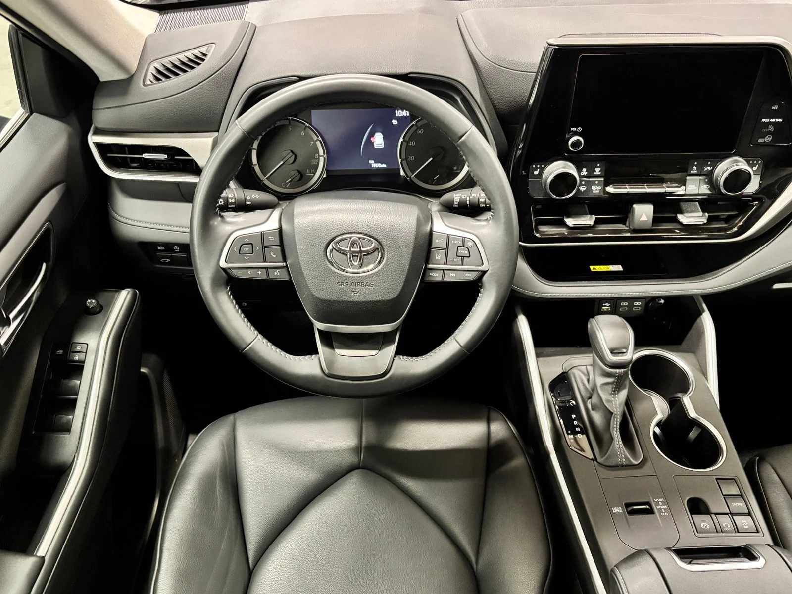 Used 2024 Silver Toyota XLE image 12