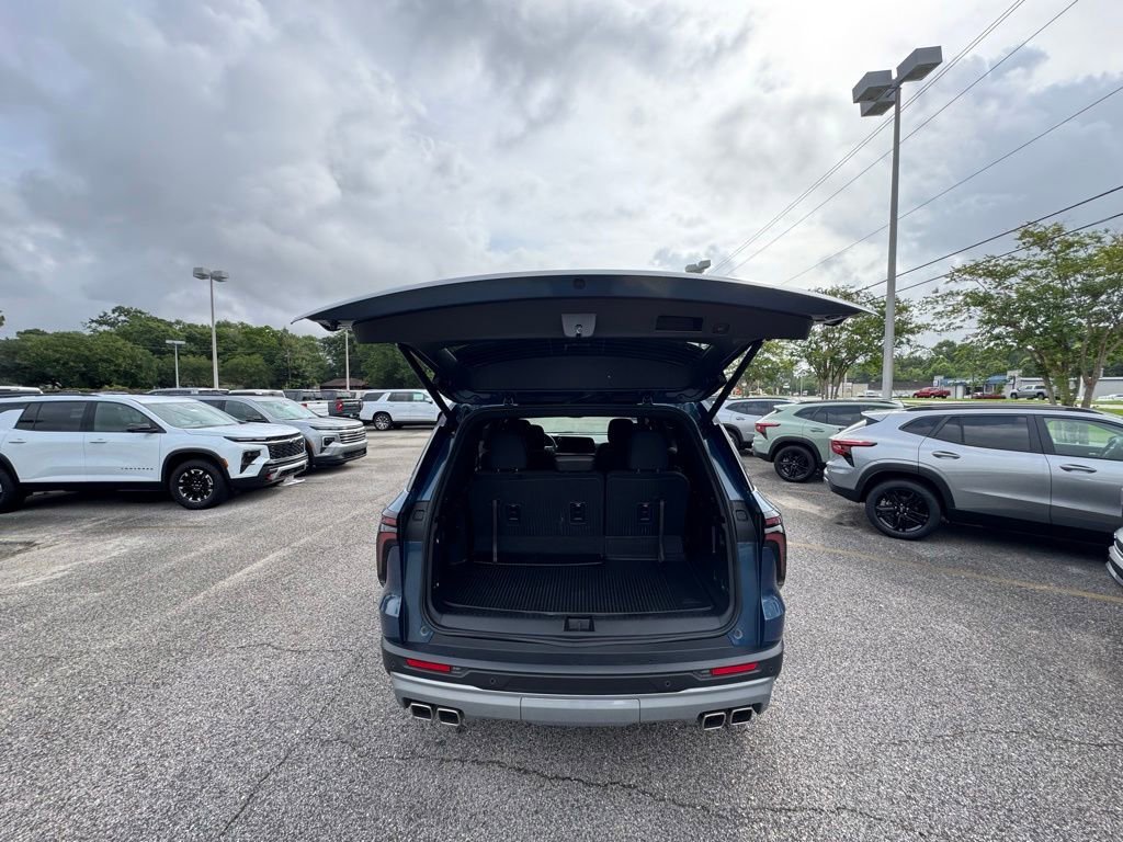2026 Chevrolet Traverse LT - Photo 8