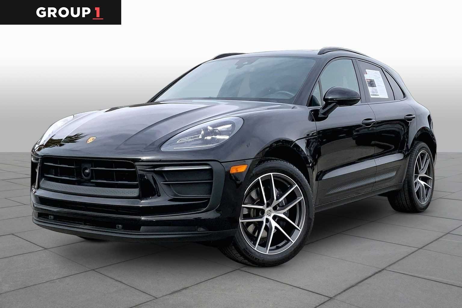 2023 Porsche Macan -'s photo