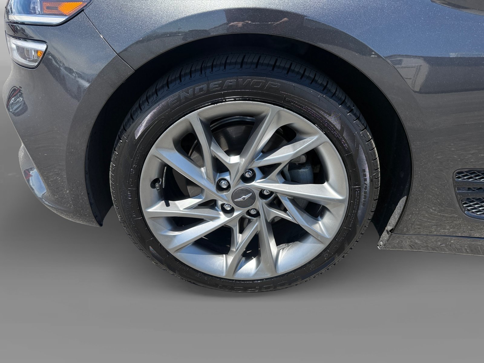 Used 2022 Gray Genesis 2.0T image 9