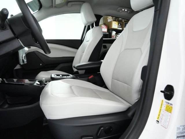 Used 2025 White Ford Premium image 13