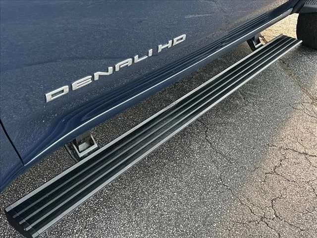 Used 2026  GMC Denali Ultimate image 16