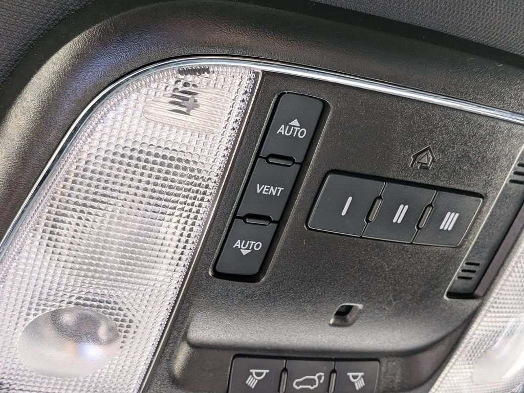 Used 2021 Blue Jeep Limited image 22