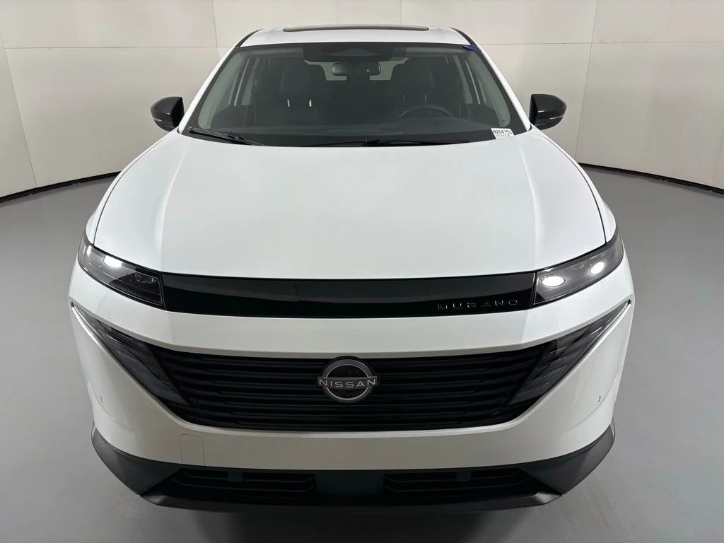 New 2026 White Nissan SL image 3