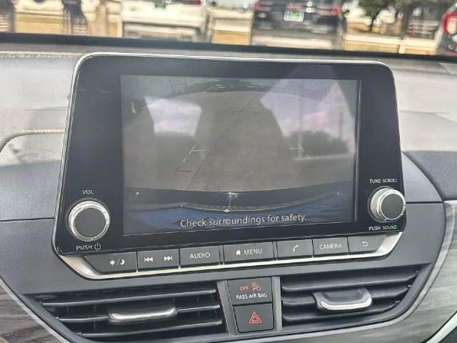 2025 Nissan Altima SV - Photo 14