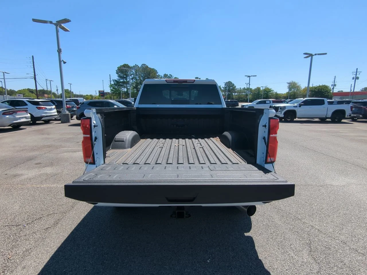 Used 2025 Summit White Chevrolet High Country image 12