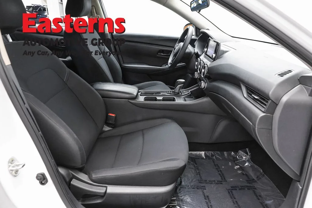 Used 2024 White Nissan S image 23