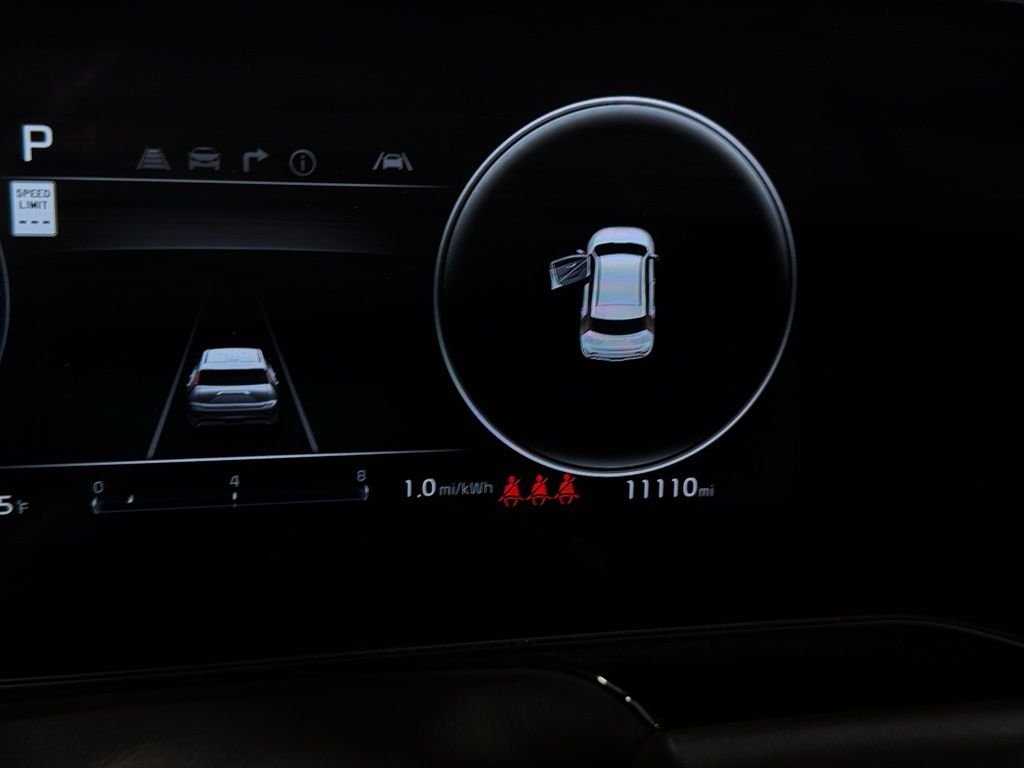 Used 2025 Gray Kia Wind image 16