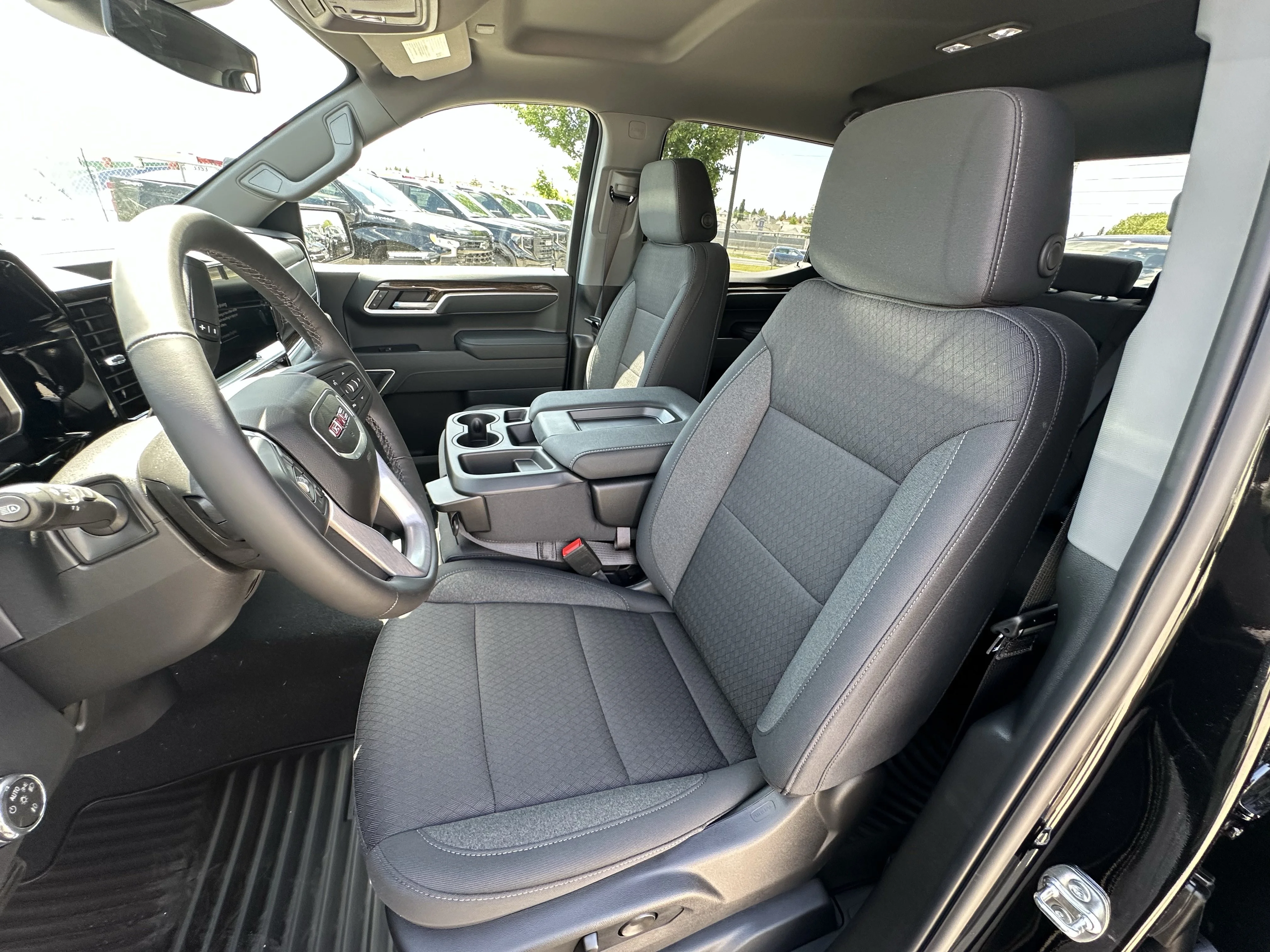 New 2026 Onyx Black GMC Elevation image 9