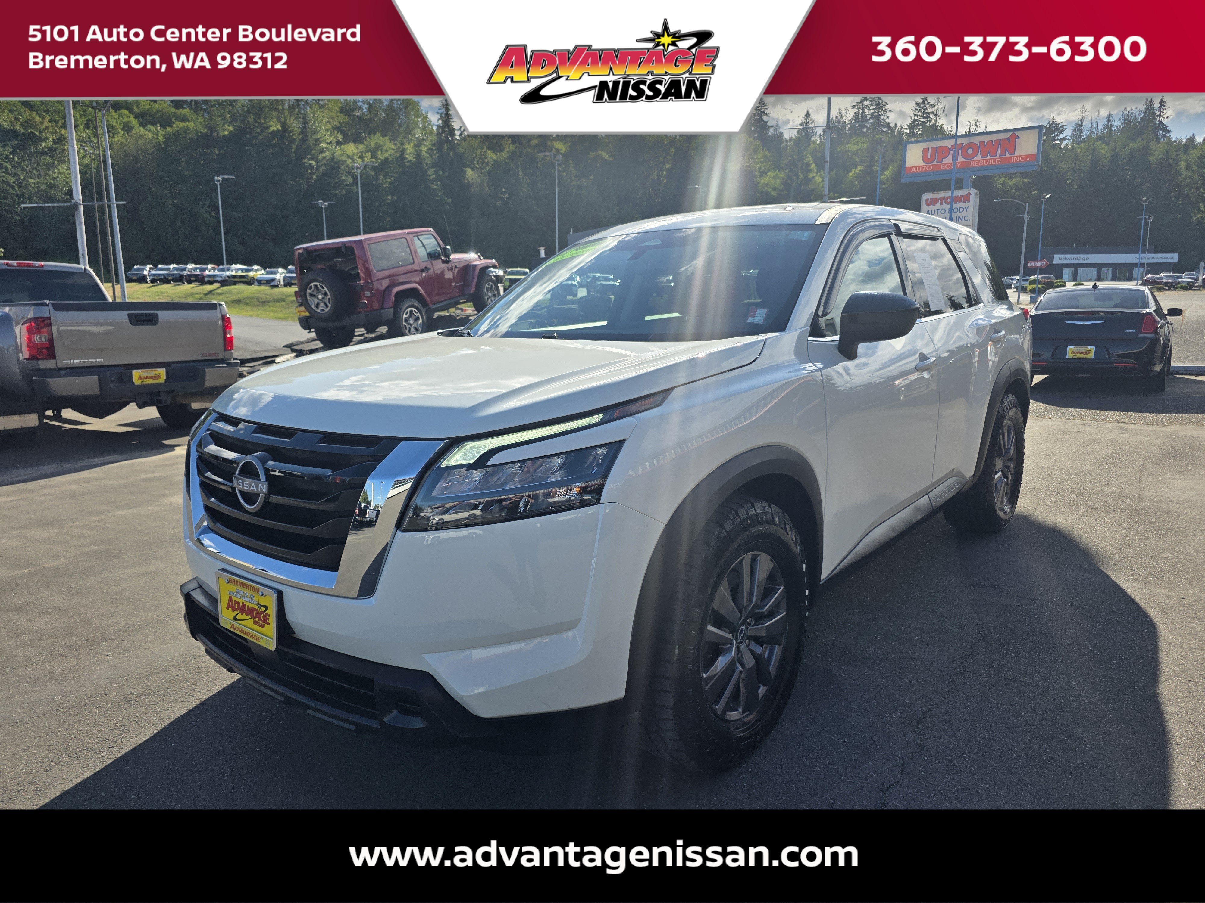 2023 Nissan Pathfinder S 4WD's photo