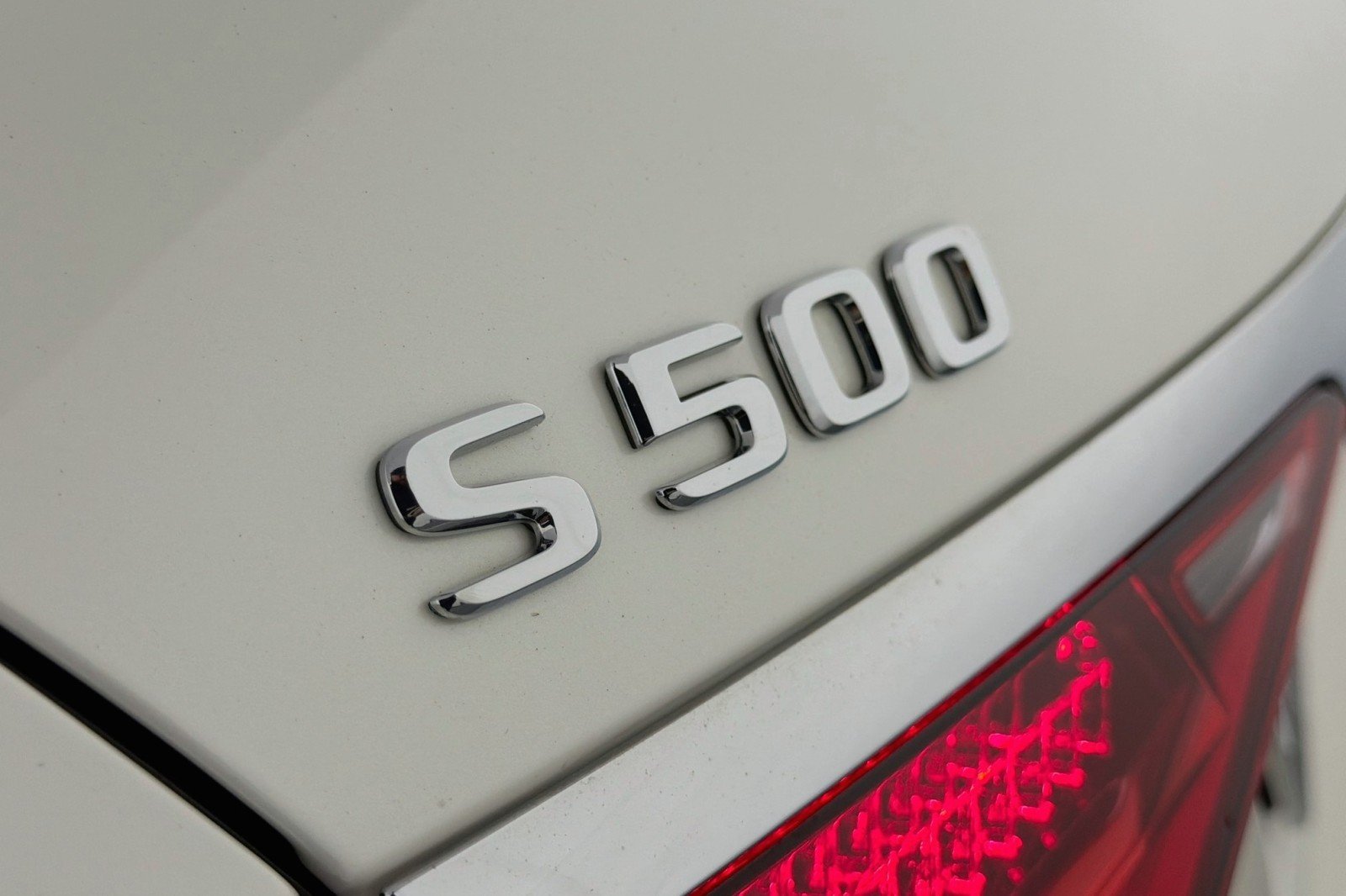 Certified Used 2023 MANUFAKTUR Diamond White Mercedes-Benz S 500 image 10