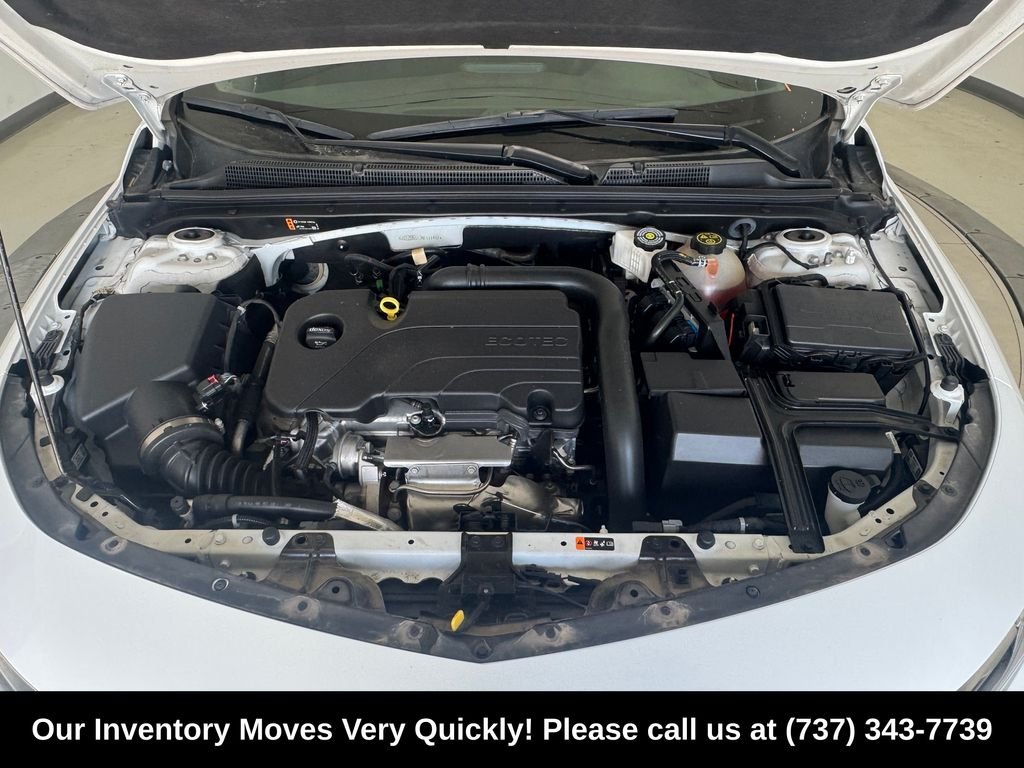 Used 2024 Summit White Chevrolet LT image 4
