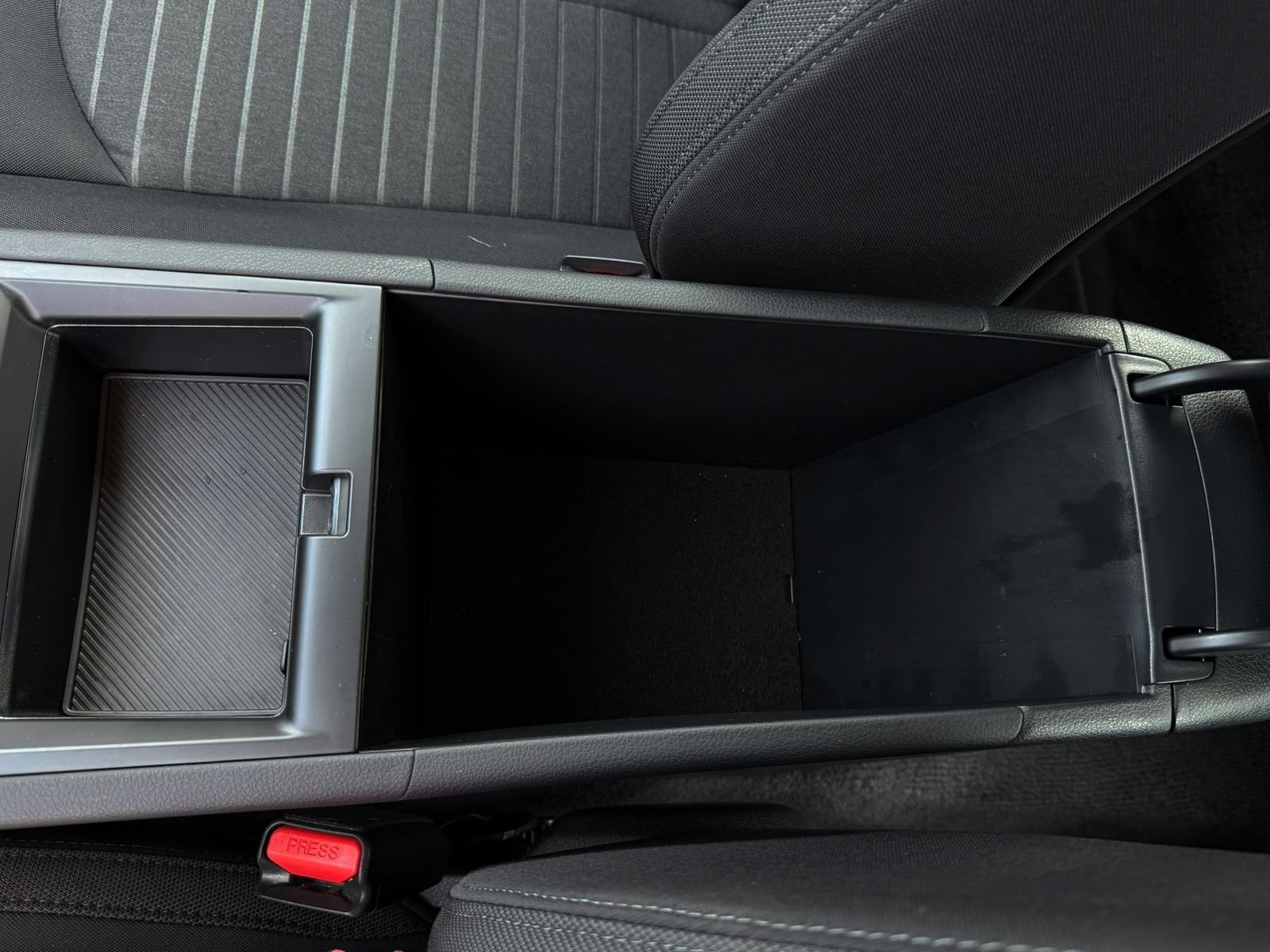 Used 2026 Interstellar Gray Kia LXS image 19