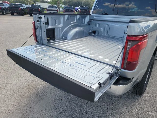 New 2026 Silver Metallic Ford XLT image 10