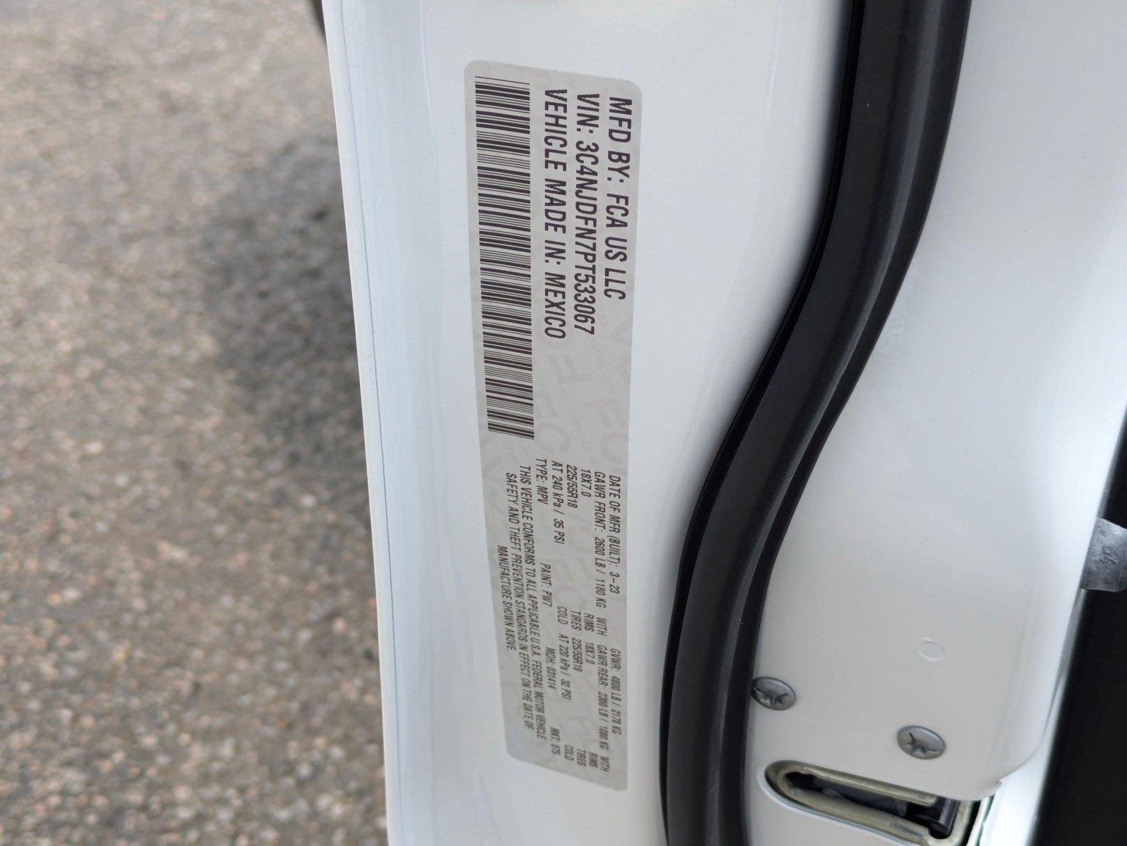 Used 2023 Bright White Clearcoat Jeep Latitude Lux image 36